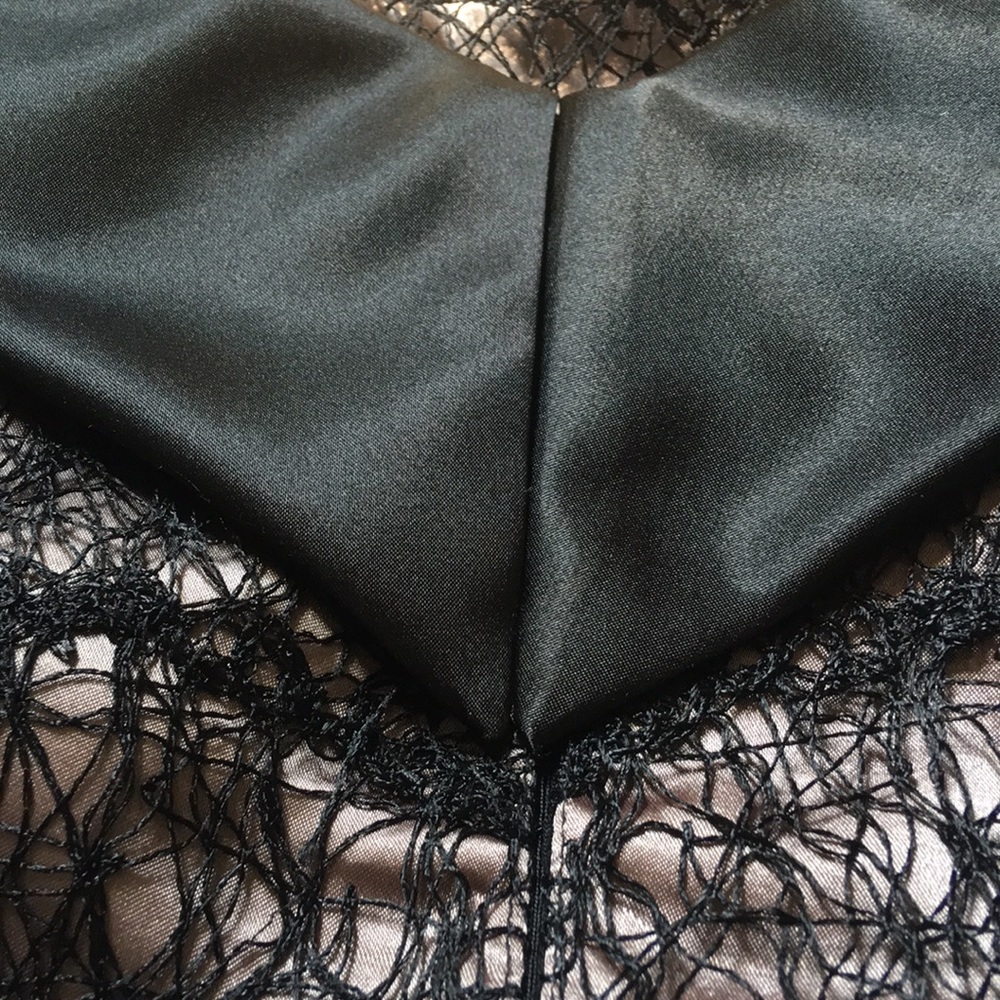 Dress - Picture 8 of 8